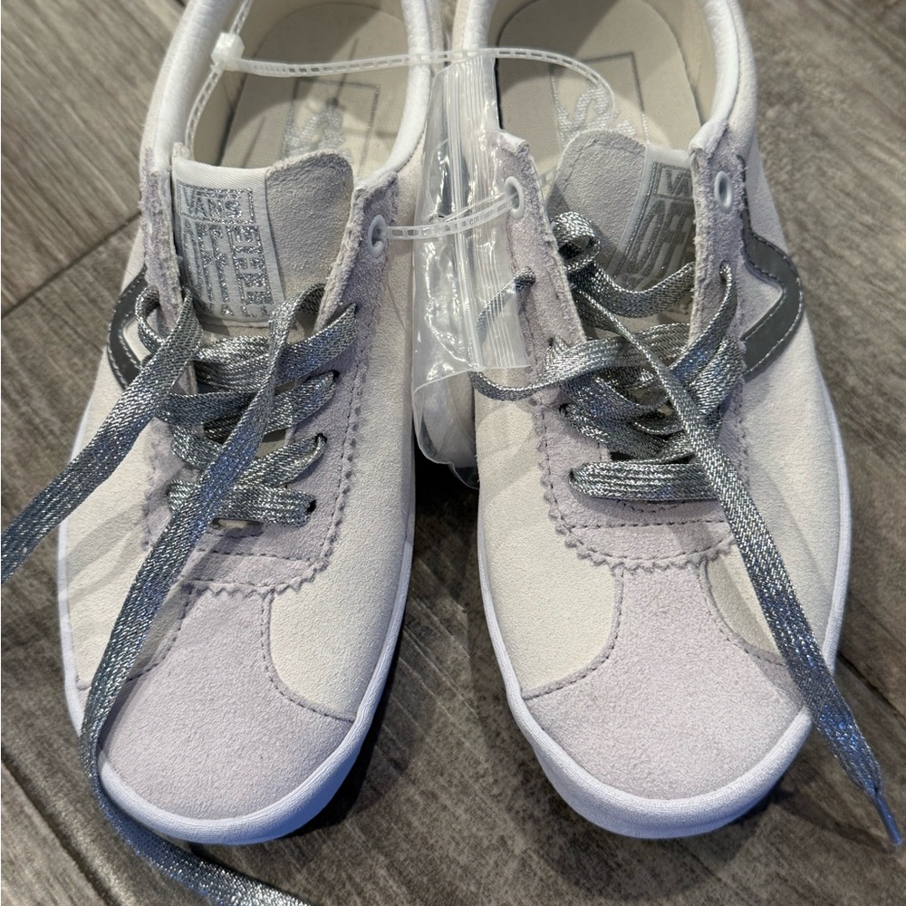 NEW WITH TAGS. Vans Women’s Sneakers in off white, light grey, and silver